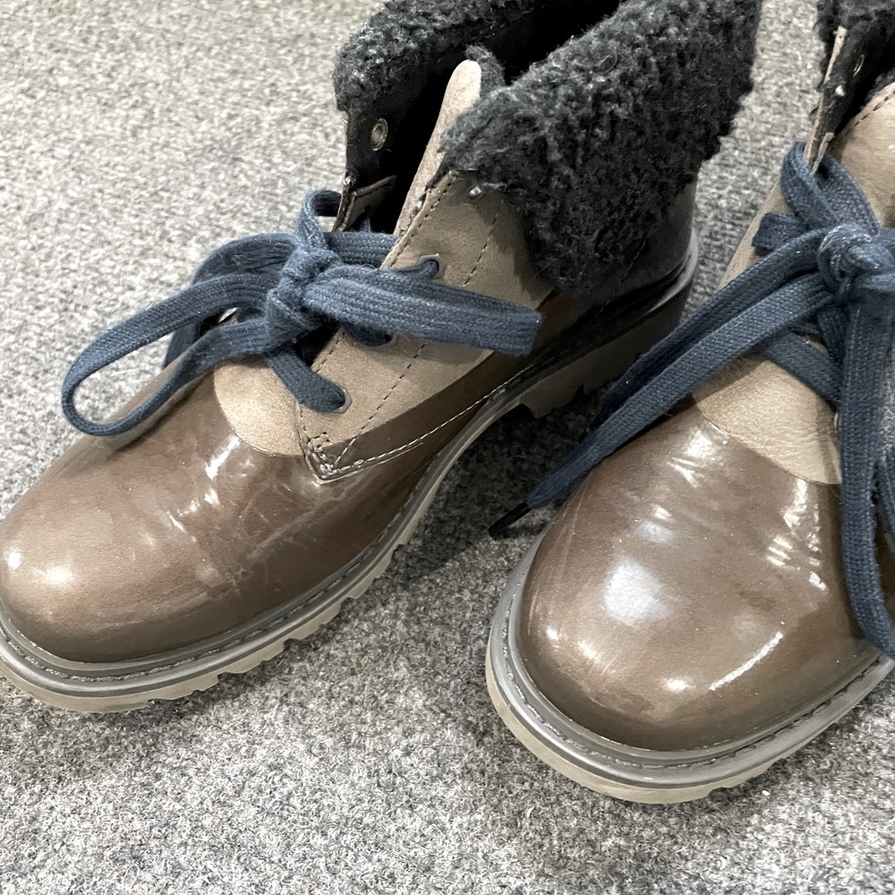 CAT snow booties